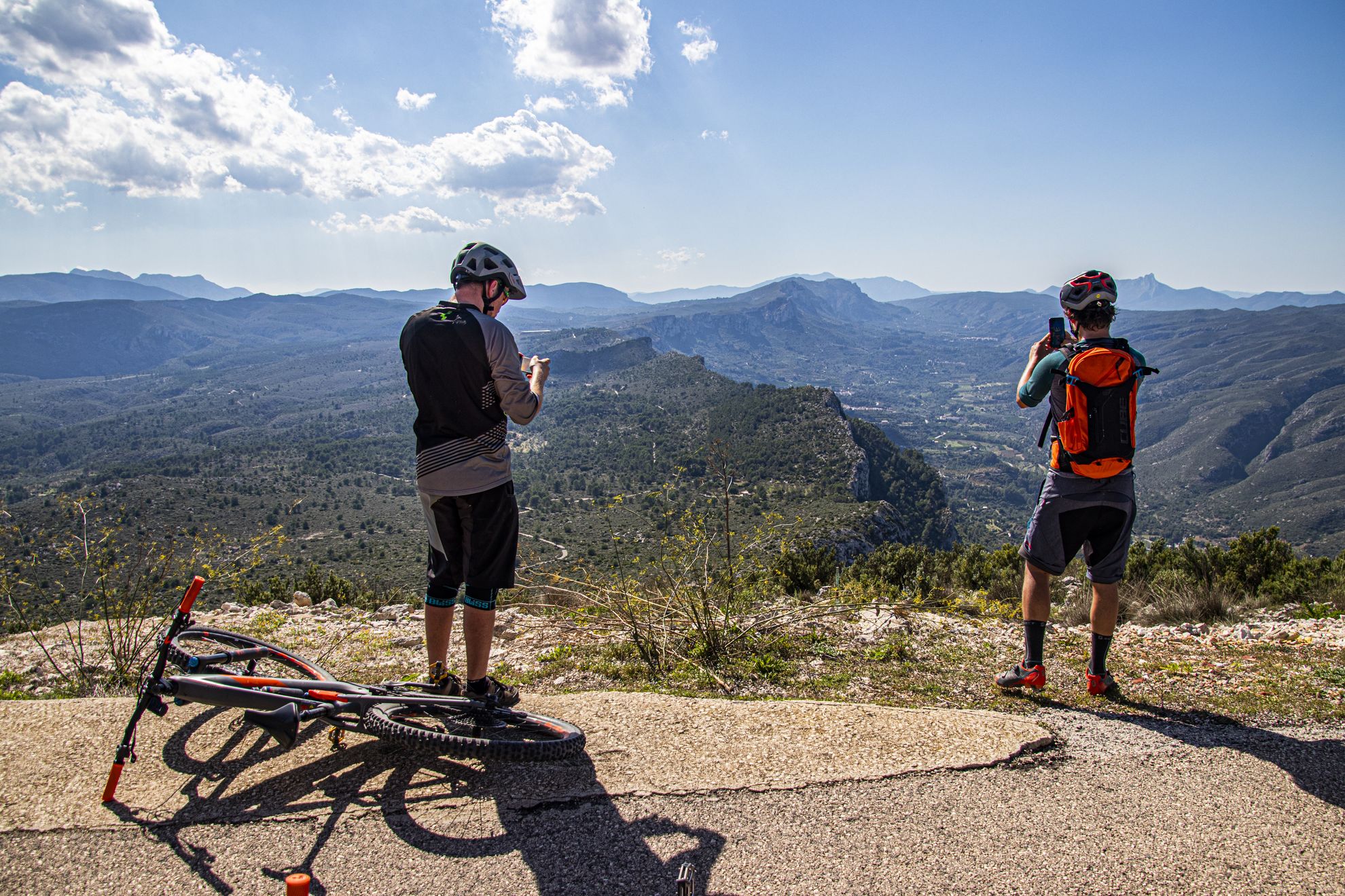 Mountain-biking-oliva-guia-profesional